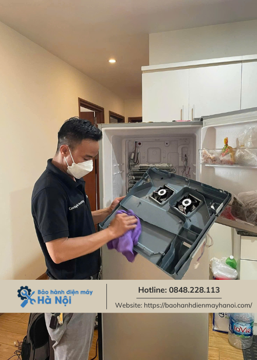 Hướng dẫn vệ sinh quạt tủ lạnh Hitachi tại nhà - Bí quyết giúp tủ lạnh hoạt động hiệu quả (2)